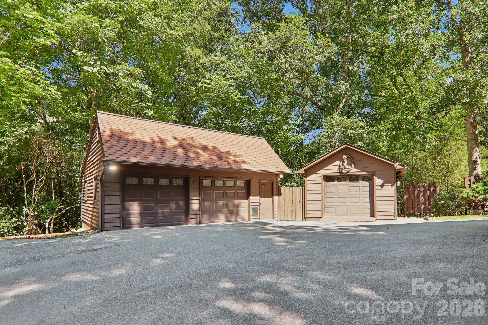 1952 Davis Mountain Road Hendersonville, NC 28739 - Photo 27 of 44