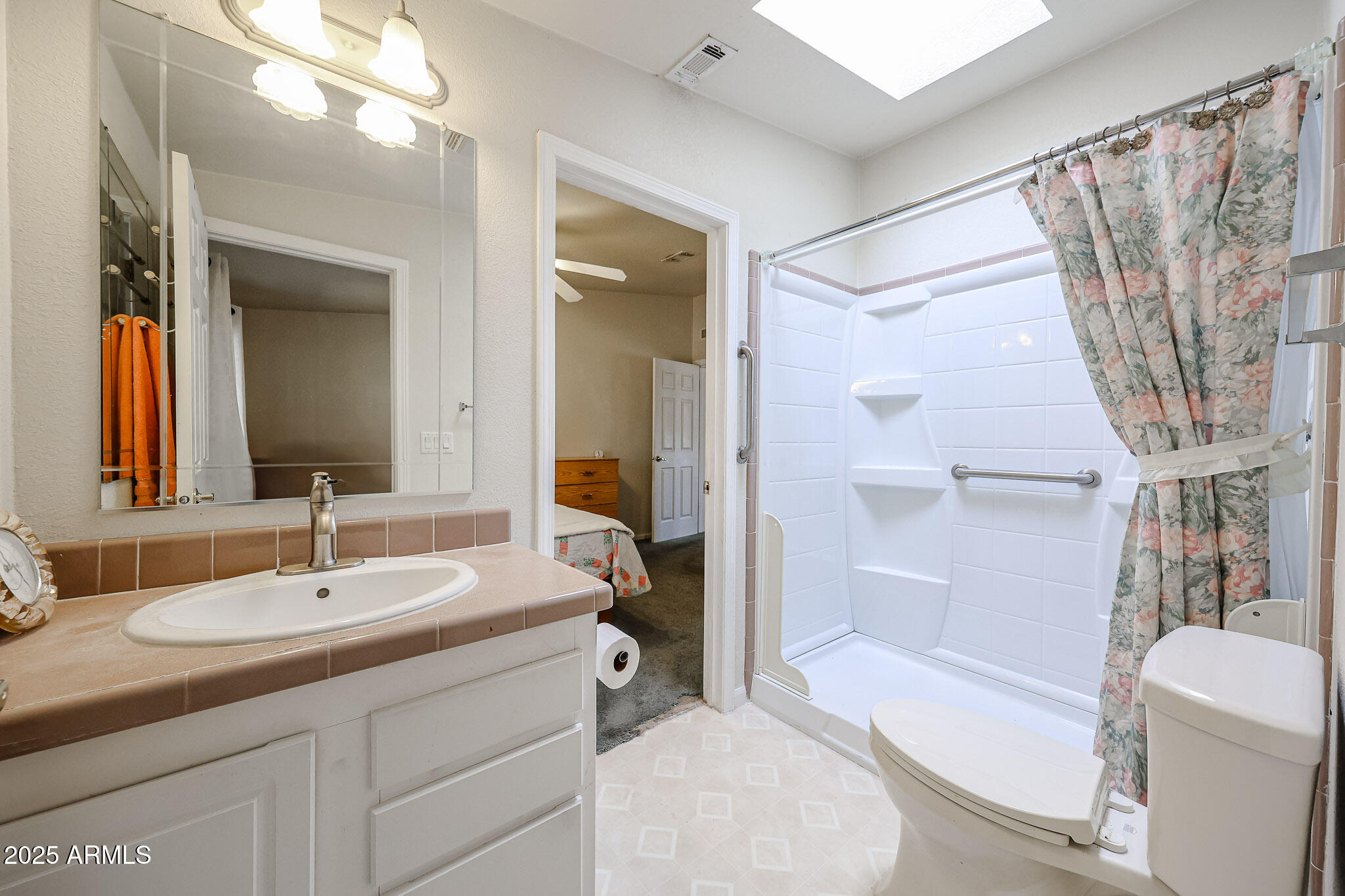 1850 North Main Drive Apache Junction, AZ 85120 - Photo 18 of 31 Guest Bath