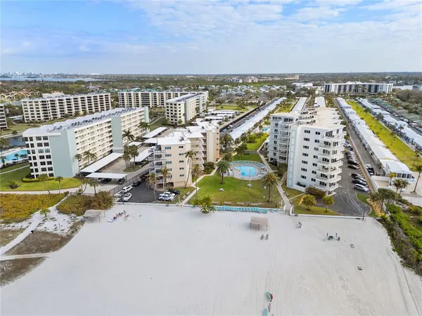 $1,000,000 | 5830 Midnight Pass Road, Unit T22, Sarasota, FL 34242