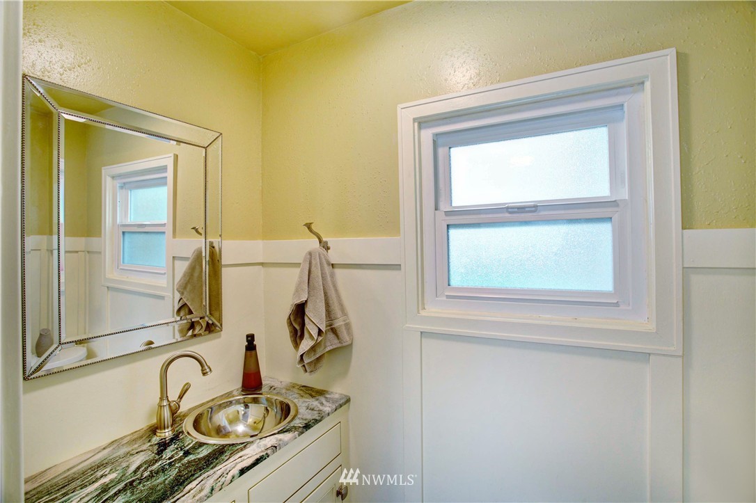 5220 Parker Road East Sumner, WA 98390 - Photo 13 of 24