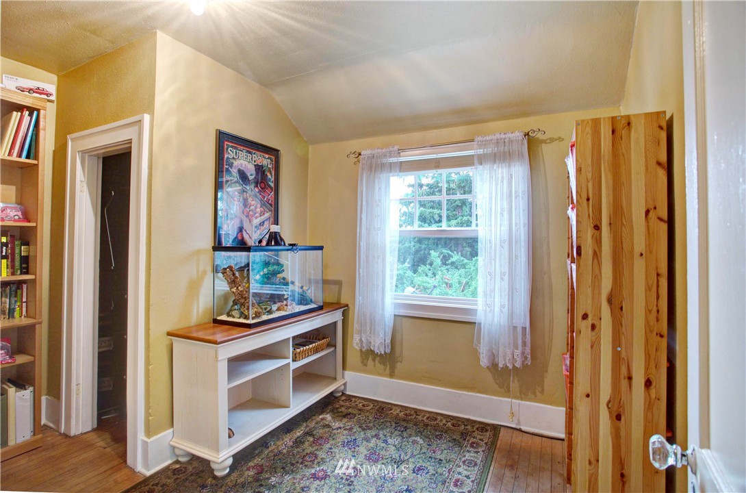 5220 Parker Road East Sumner, WA 98390 - Photo 15 of 24