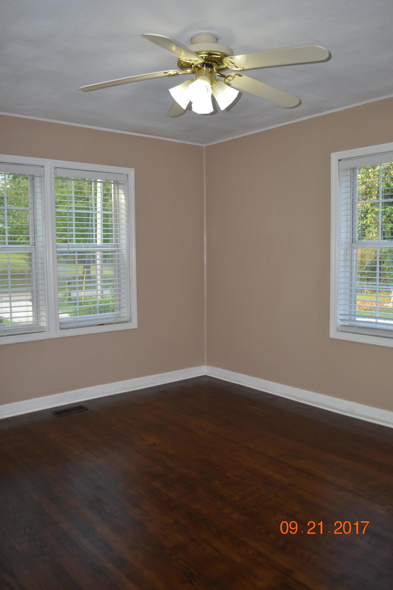 216 Haven Road Oliver Springs, TN 37840 - Photo 15 of 23 Bedroom 2