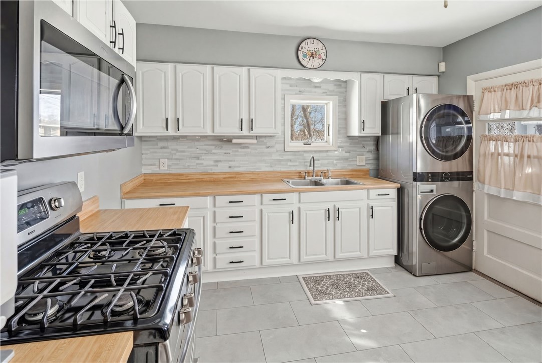 83 4th Avenue Woonsocket, RI 02895 - Photo 6 of 20