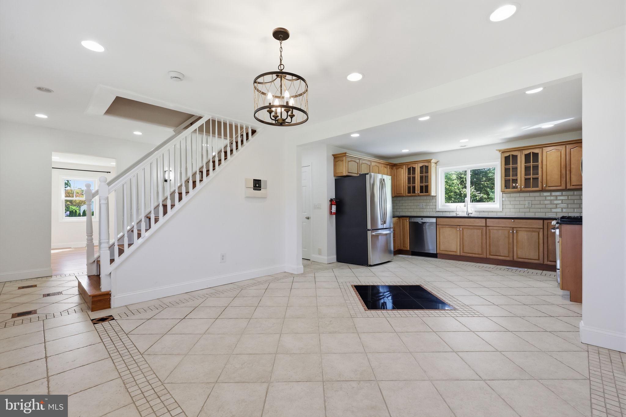 34 Woosamonsa Road Pennington, NJ 08534 - Photo 10 of 46 Gallery Image 10