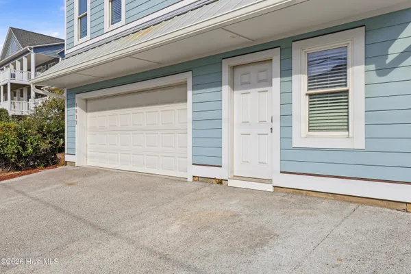 $2,000,000 | 1617 South Shore Drive, Surf City, NC 28445