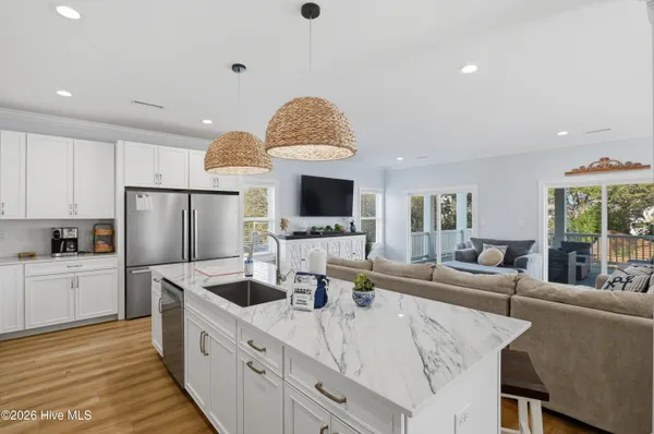 $2,000,000 | 1617 South Shore Drive, Surf City, NC 28445