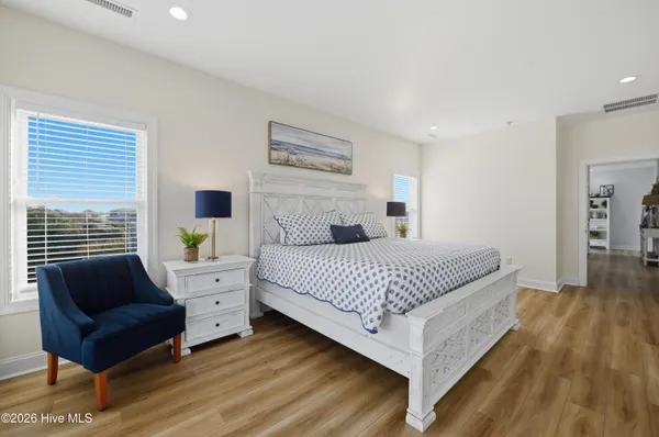 $2,000,000 | 1617 South Shore Drive, Surf City, NC 28445