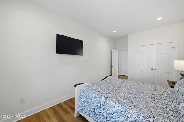 $2,000,000 | 1617 South Shore Drive, Surf City, NC 28445