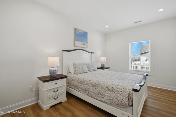 $2,000,000 | 1617 South Shore Drive, Surf City, NC 28445