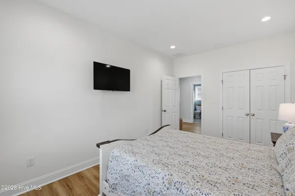 $2,000,000 | 1617 South Shore Drive, Surf City, NC 28445