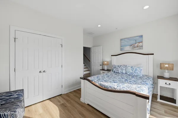 $2,000,000 | 1617 South Shore Drive, Surf City, NC 28445