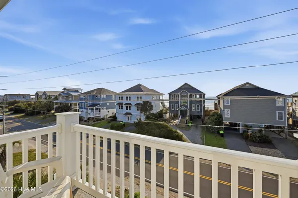 $2,000,000 | 1617 South Shore Drive, Surf City, NC 28445
