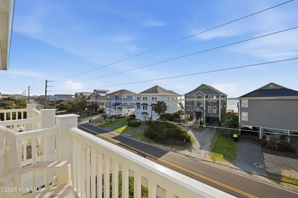 $2,000,000 | 1617 South Shore Drive, Surf City, NC 28445