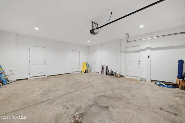 $2,000,000 | 1617 South Shore Drive, Surf City, NC 28445