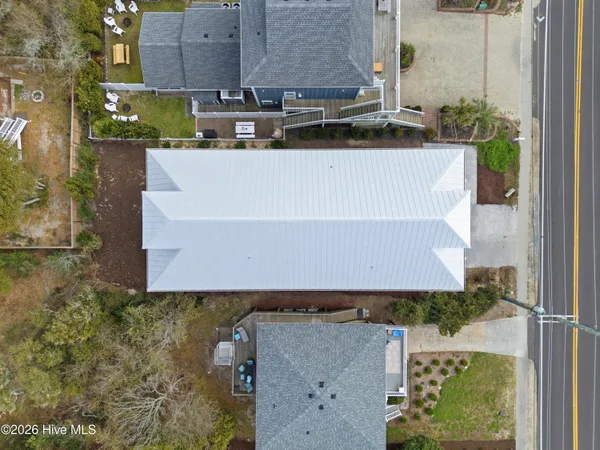 $2,000,000 | 1617 South Shore Drive, Surf City, NC 28445