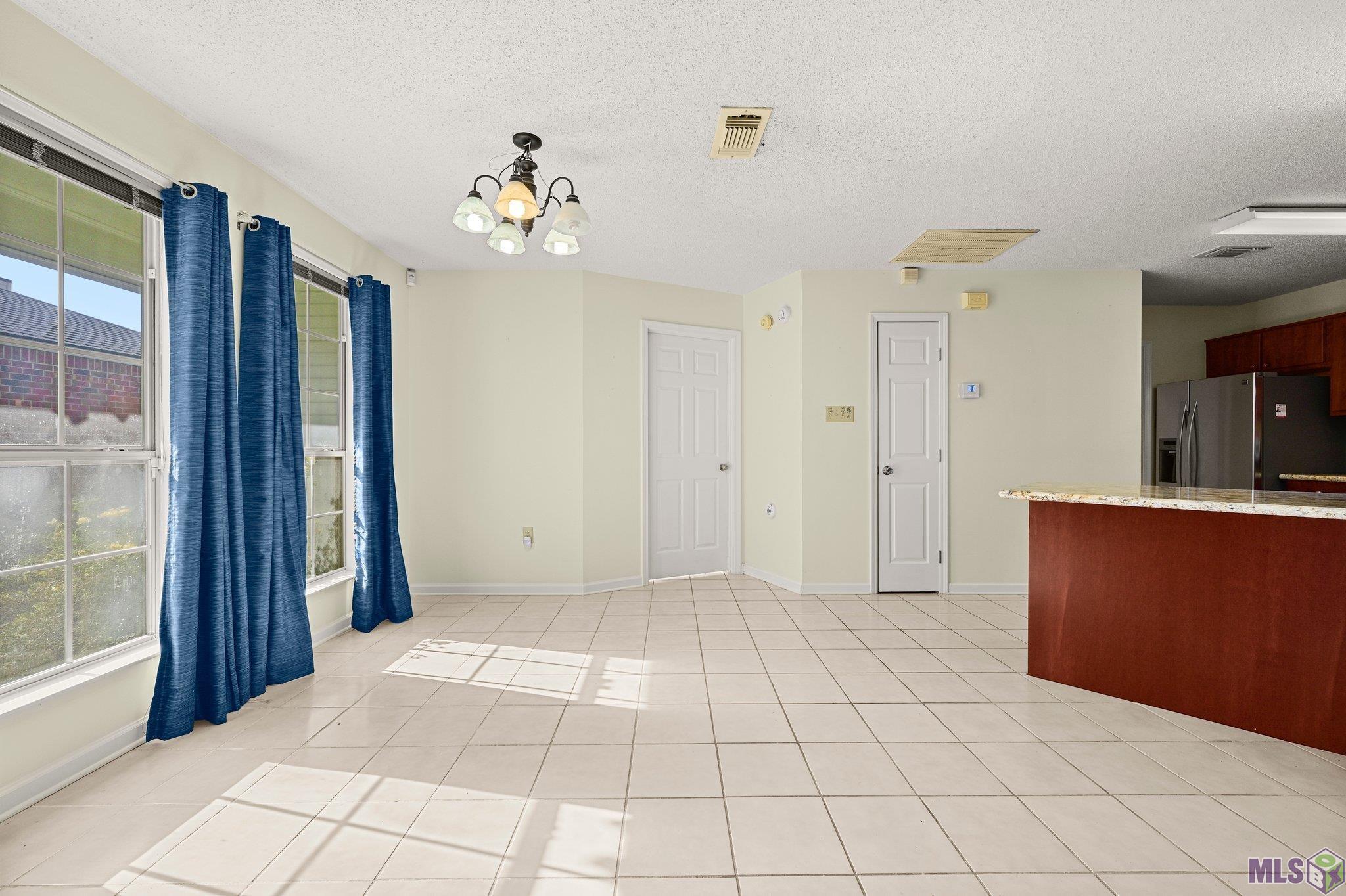 2074 Spring Ridge Avenue Baton Rouge, LA 70816 - Photo 5 of 17