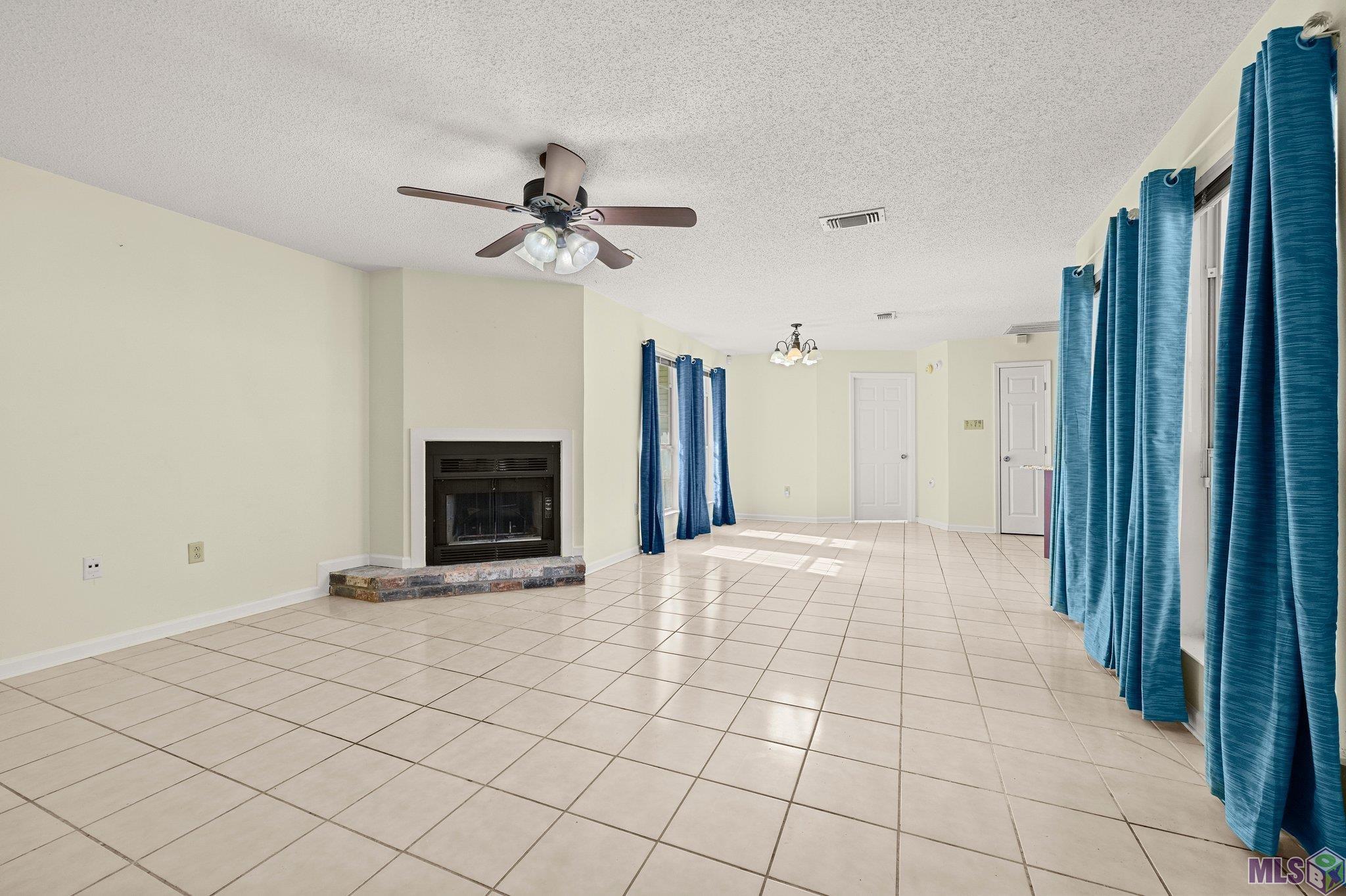 2074 Spring Ridge Avenue Baton Rouge, LA 70816 - Photo 7 of 17