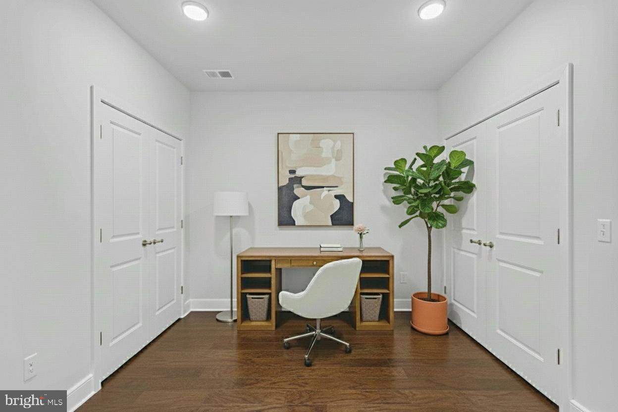 41956 Pickwick Mill Terrace Aldie, VA 20105 - Photo 17 of 47 Office - Virtually Staged