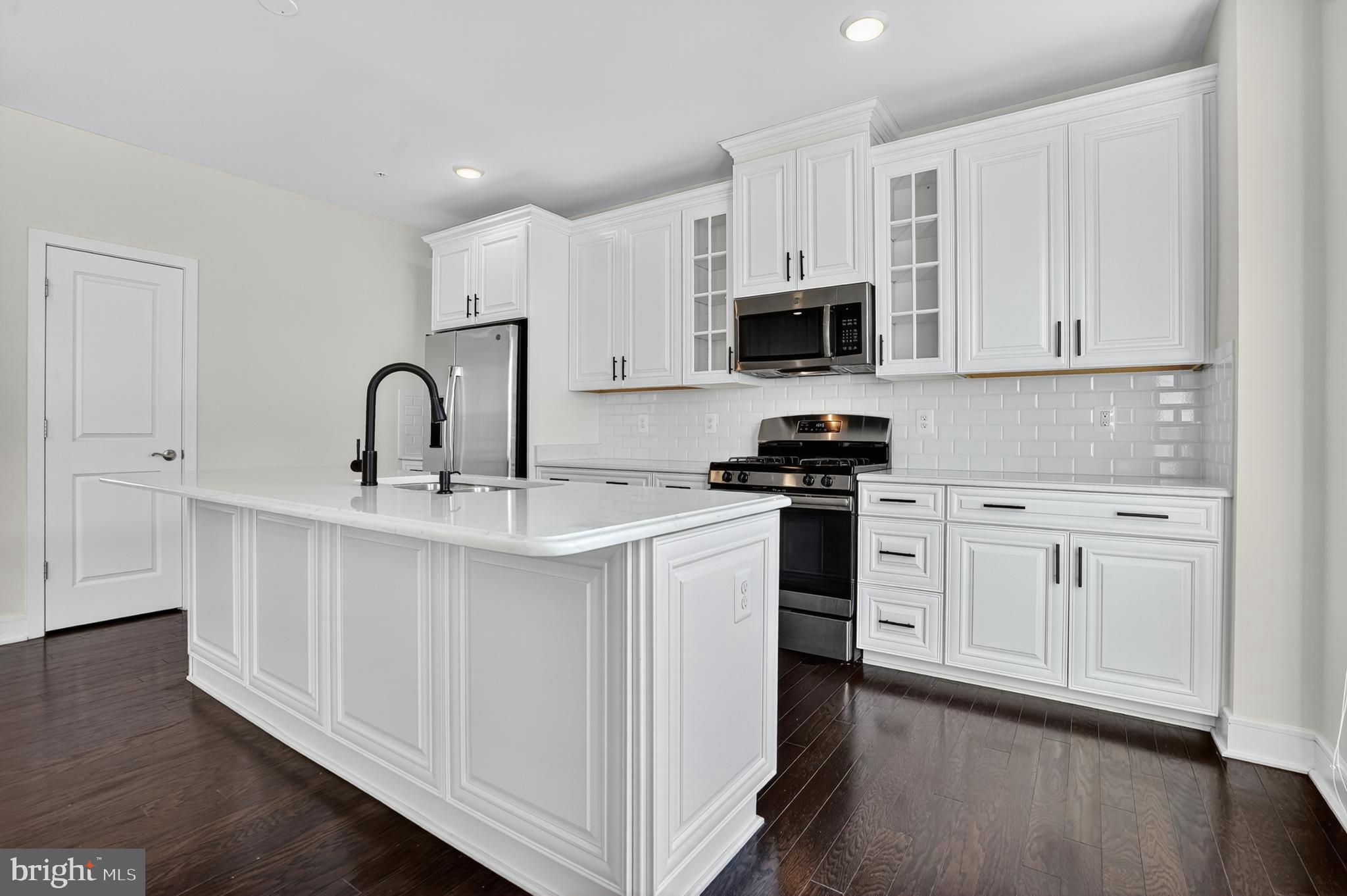 41956 Pickwick Mill Terrace Aldie, VA 20105 - Photo 3 of 47 Kitchen