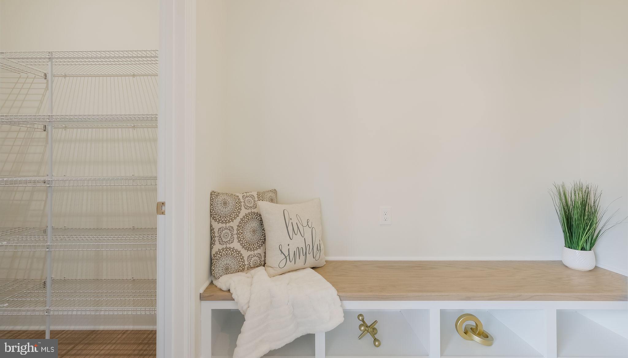 321 Green Top Road, Unit 7 Quakertown, PA 18951 - Photo 27 of 41 Mudroom Bench