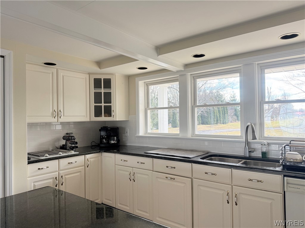 1641 Lake Road Porter, NY 14174 - Photo 15 of 47