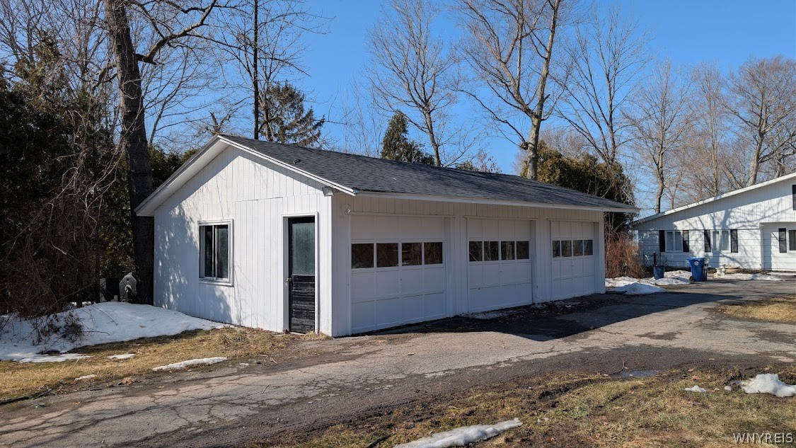 1641 Lake Road Porter, NY 14174 - Photo 7 of 47