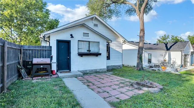 $163,000 | 835 Brown Avenue, Osawatomie, KS 66064