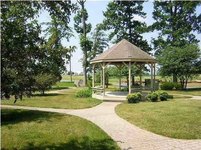18715 Roscommon Road Evansville, IN 47725 - Photo 2 of 7 Gallery Image 2