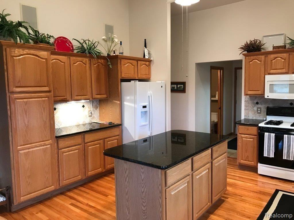 1994 Smith Road Lapeer, MI 48446 - Photo 16 of 30 E42B7B16-ABD2-4954-B9D6-53056D1EE24E.JPG