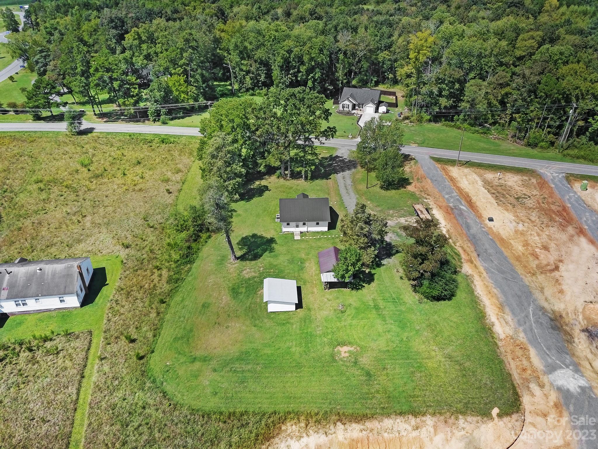 355 Walker Road Mount Pleasant, NC 28124 - Photo 24 of 33 a view of a garden with plants