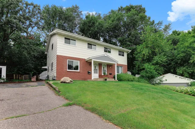 $495,000 | 502 Shadyside Circle, Hopkins, MN 55343