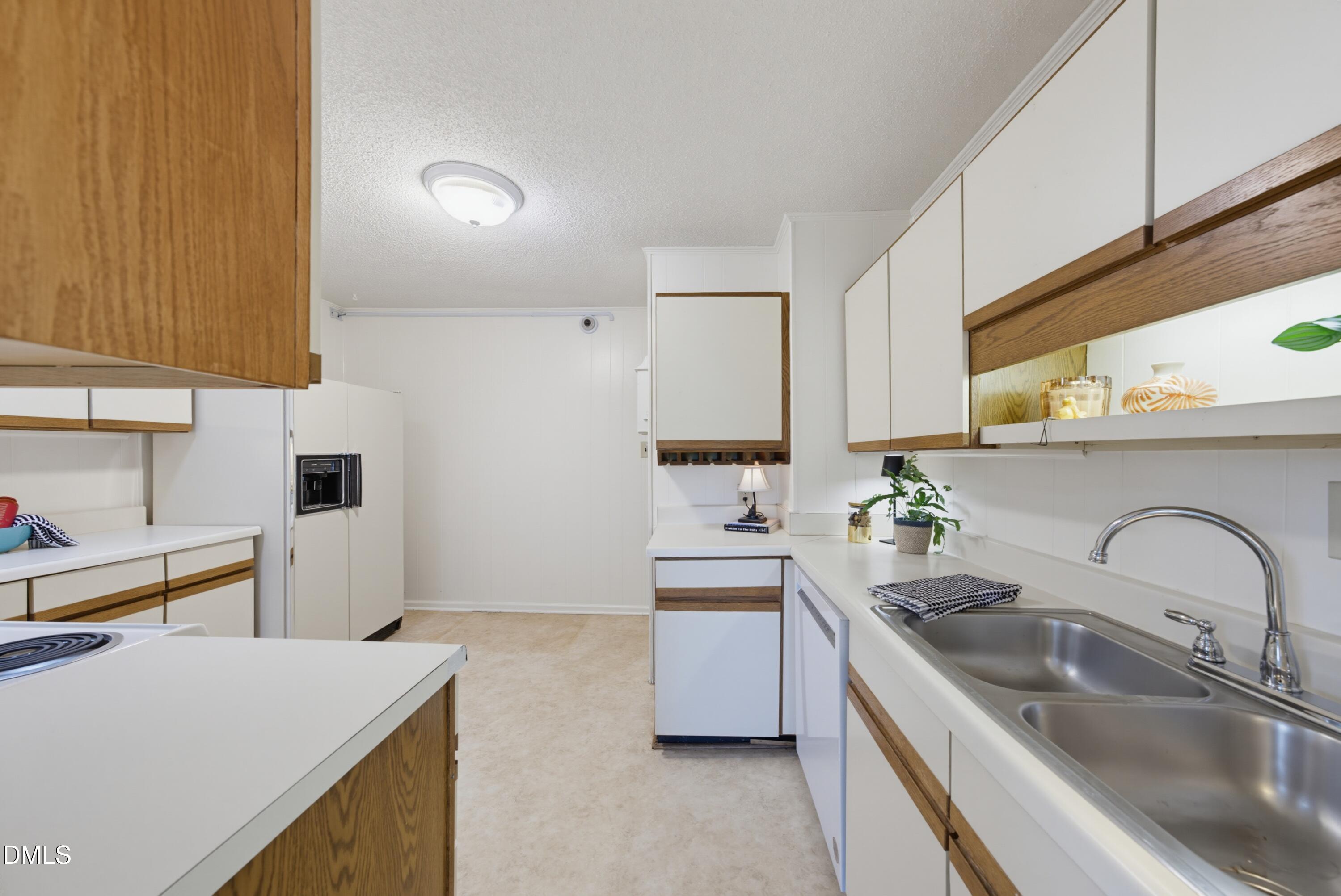 306 Plainview Avenue Raleigh, NC 27604 - Photo 13 of 55 Kitchen