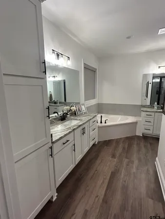 $400,000 | 11042 Oak Spgs Cove, Tyler, TX 75703