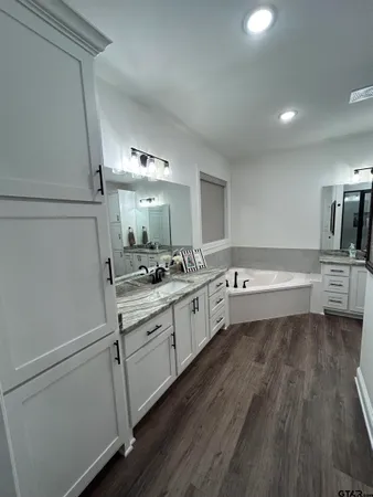 $400,000 | 11042 Oak Spgs Cove, Tyler, TX 75703