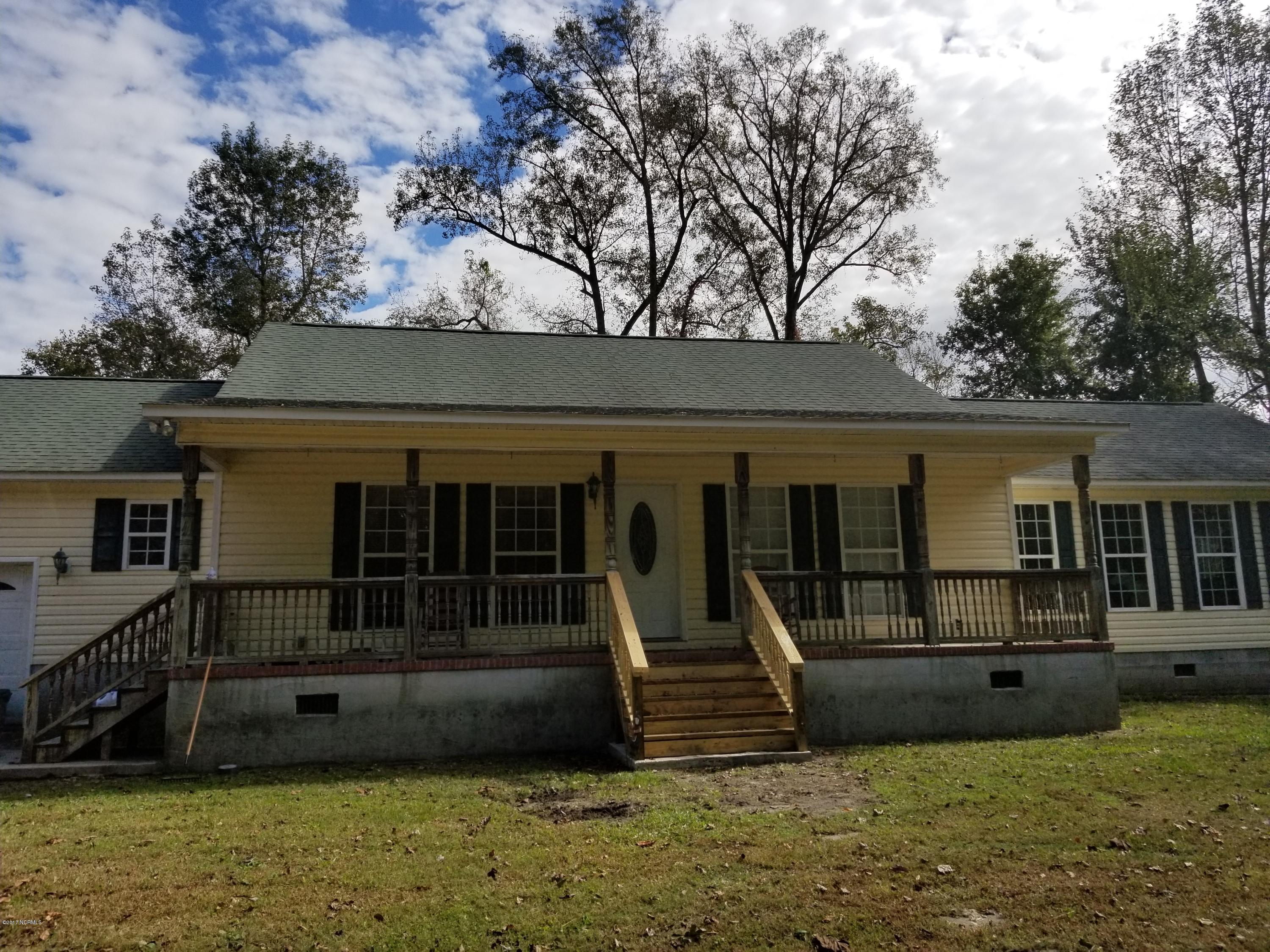 423 Cavanaughtown Road Richlands, NC 28574 - Photo 1 of 11 Front Exterior