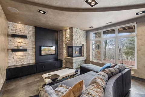 $1,695,000 | 14262 Trace Ridge Road, Minnetonka, MN 55391