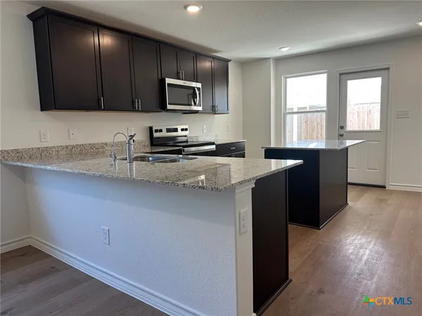 $2,100 | 936 Heartseed Avenue, New Braunfels, TX 78130