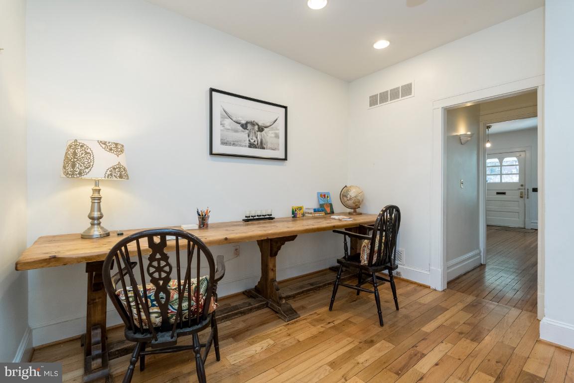 505 Hawthorn Road Baltimore, MD 21210 - Photo 15 of 46