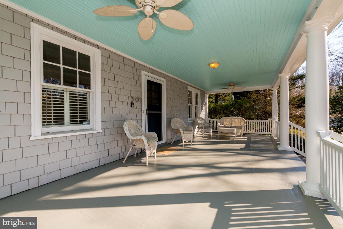 505 Hawthorn Road Baltimore, MD 21210 - Photo 3 of 46