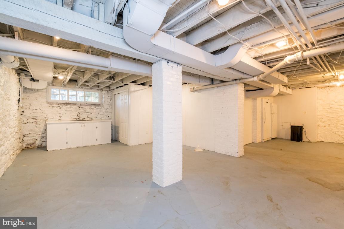 505 Hawthorn Road Baltimore, MD 21210 - Photo 38 of 46