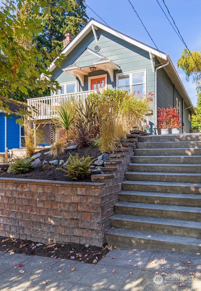 110 North 76th Street Seattle, WA 98103 - Photo 35 of 36 a front view of house with outdoor space