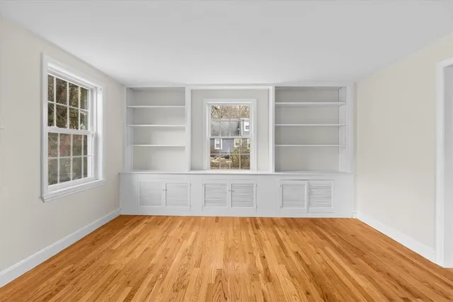 $689,000 | 1 Cheshire Drive, Barrington, RI 02806