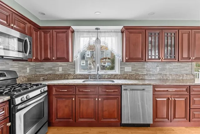 $689,000 | 1 Cheshire Drive, Barrington, RI 02806