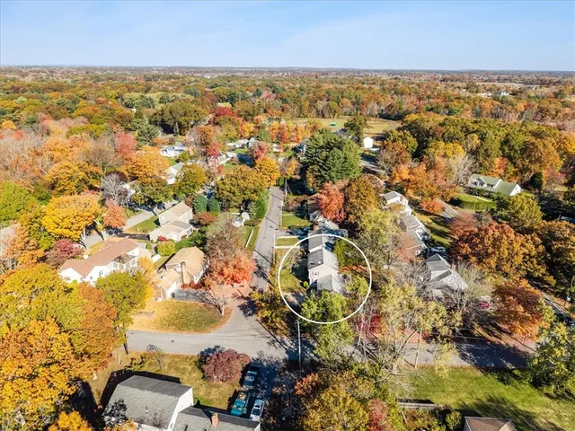 $689,000 | 1 Cheshire Drive, Barrington, RI 02806