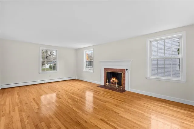 $689,000 | 1 Cheshire Drive, Barrington, RI 02806