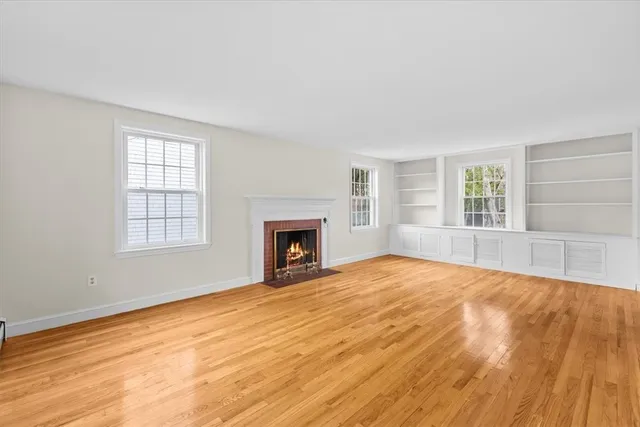 $689,000 | 1 Cheshire Drive, Barrington, RI 02806