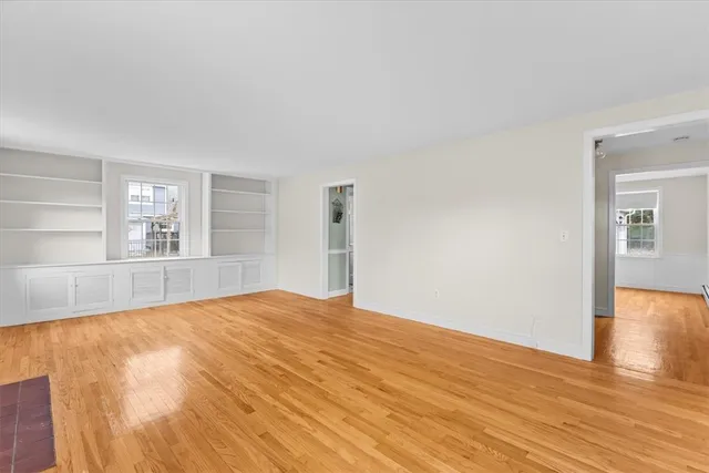 $689,000 | 1 Cheshire Drive, Barrington, RI 02806