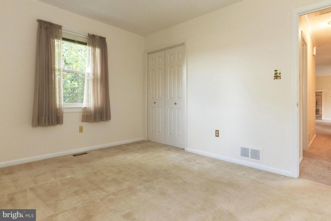 17615 Grace Road Hampstead, MD 21074 - Photo 16 of 30 an empty room with windows
