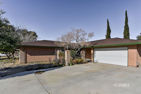 602 West Kevin Court Ridgecrest, CA 93555 - Photo 1 of 44 Gallery Image 1