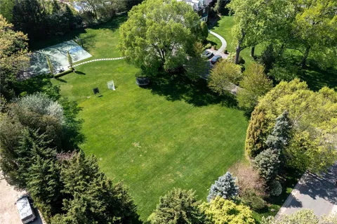 $4,500,000 | 45 Birch Lane, Manhasset, NY 11030